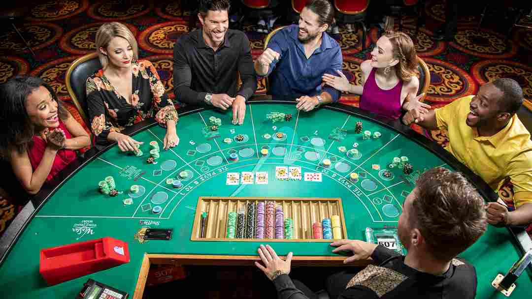 Game bài Crown Casino Poipet hấp dẫn, luật chơi đơn giản