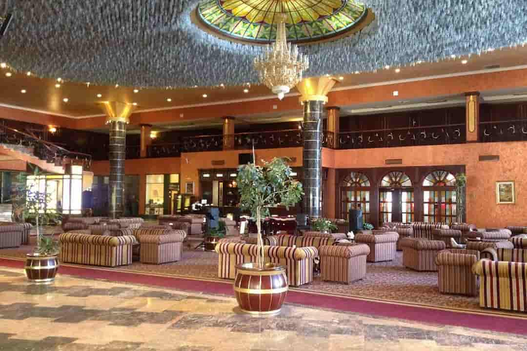 Golden Castle Casino and Hotel nơi hỗ trợ dịch vụ cho khách hàng tốt nhất