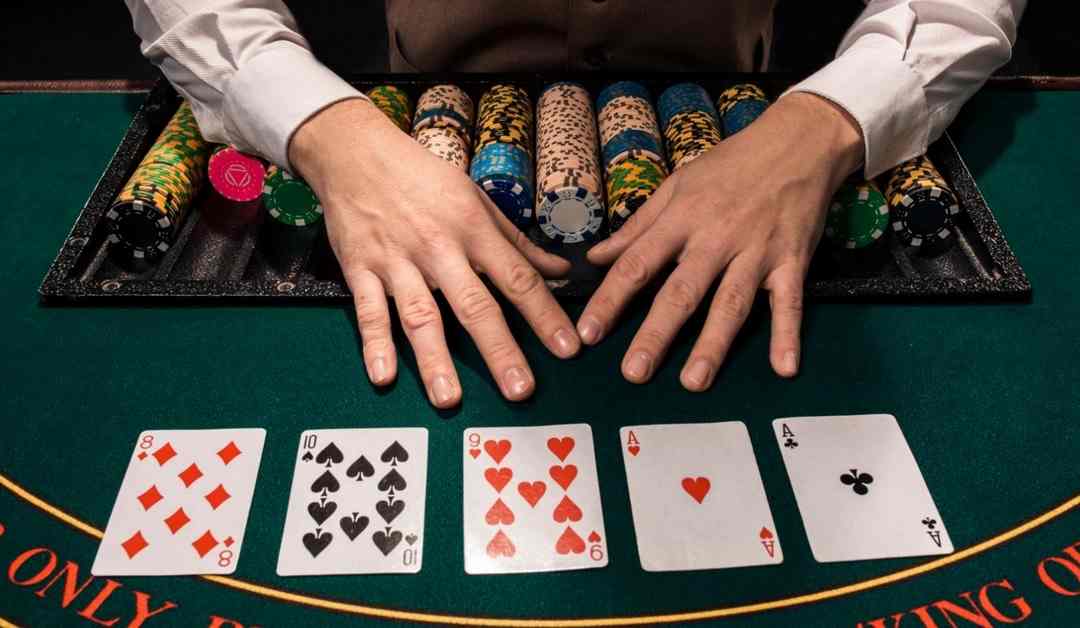 poker là game bài được đông đảo người chơi tham gia